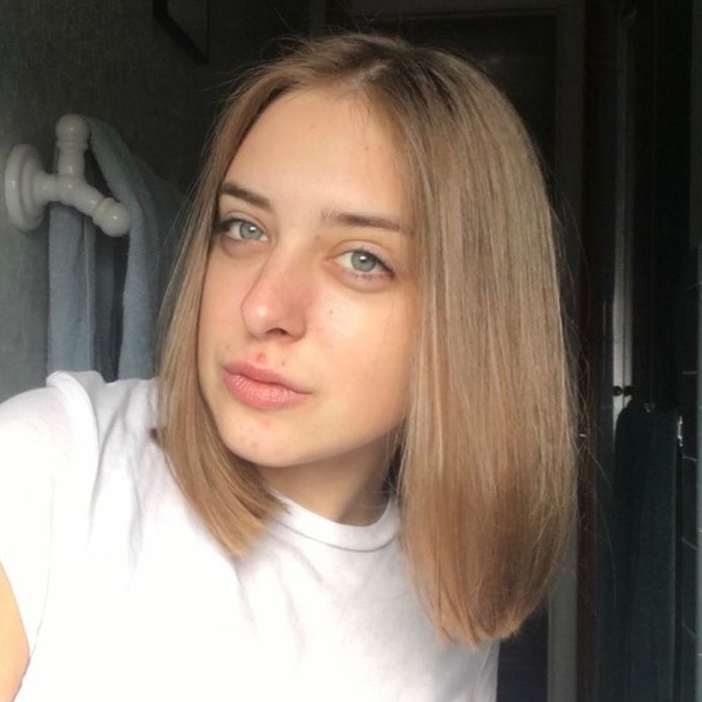 Meet your Posher, Kayla